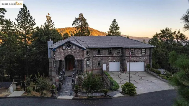 $799,350 | 23955 Cedar Hill, Mi Wuk Village, CA 95346