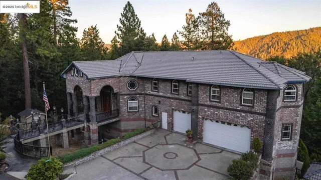 $799,350 | 23955 Cedar Hill, Mi Wuk Village, CA 95346
