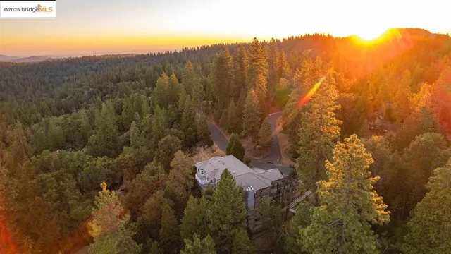 $799,350 | 23955 Cedar Hill, Mi Wuk Village, CA 95346