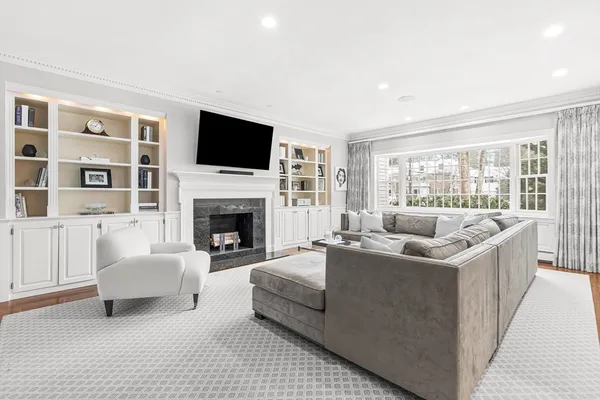 $5,125,000 | 65 Woodcliff Road, Wellesley, MA 02481
