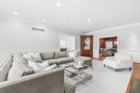$5,125,000 | 65 Woodcliff Road, Wellesley, MA 02481
