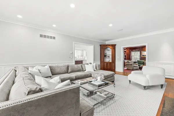 $5,125,000 | 65 Woodcliff Road, Wellesley, MA 02481