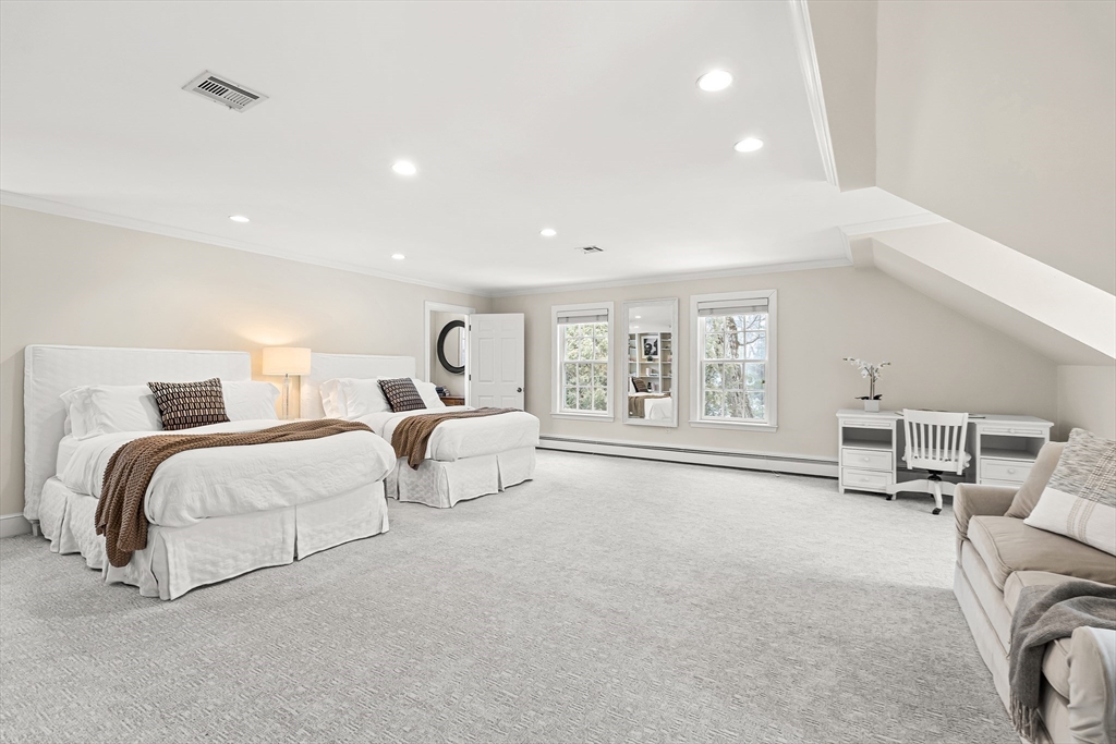 65 Woodcliff Road Wellesley, MA 02481 - Photo 26 of 39