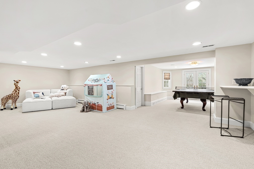 65 Woodcliff Road Wellesley, MA 02481 - Photo 35 of 39