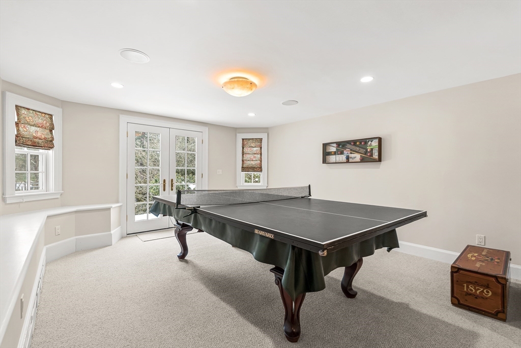 65 Woodcliff Road Wellesley, MA 02481 - Photo 37 of 40