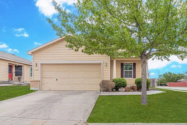 $1,600 | 7502 Copper Lake, Converse, TX 78109