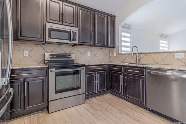$1,600 | 7502 Copper Lake, Converse, TX 78109