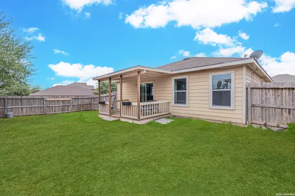 $1,600 | 7502 Copper Lake, Converse, TX 78109