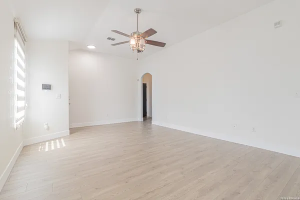 $1,600 | 7502 Copper Lake, Converse, TX 78109