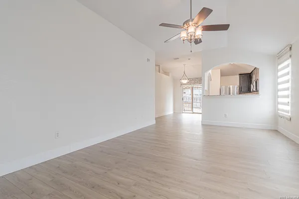 $1,600 | 7502 Copper Lake, Converse, TX 78109