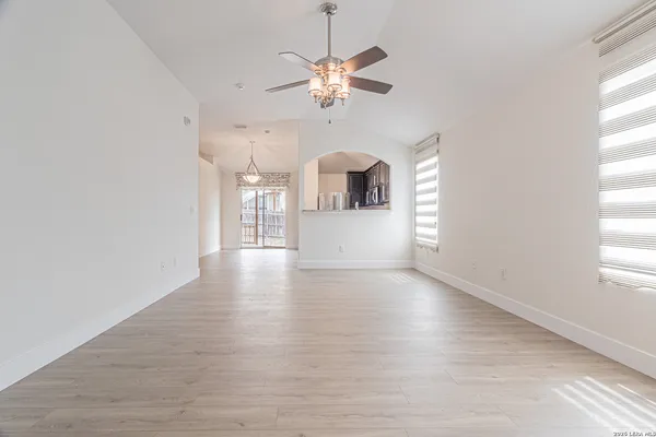 $1,600 | 7502 Copper Lake, Converse, TX 78109