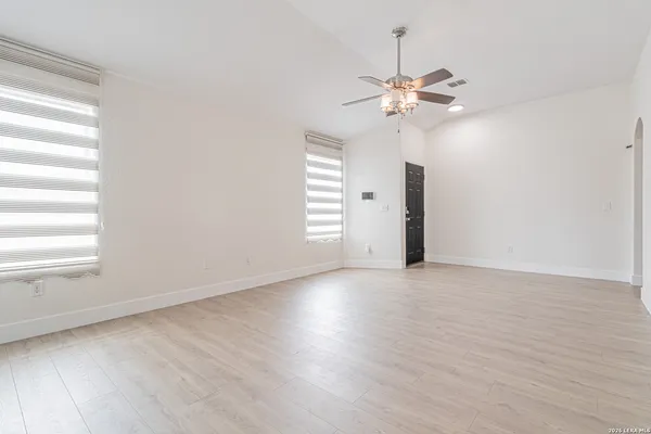 $1,600 | 7502 Copper Lake, Converse, TX 78109