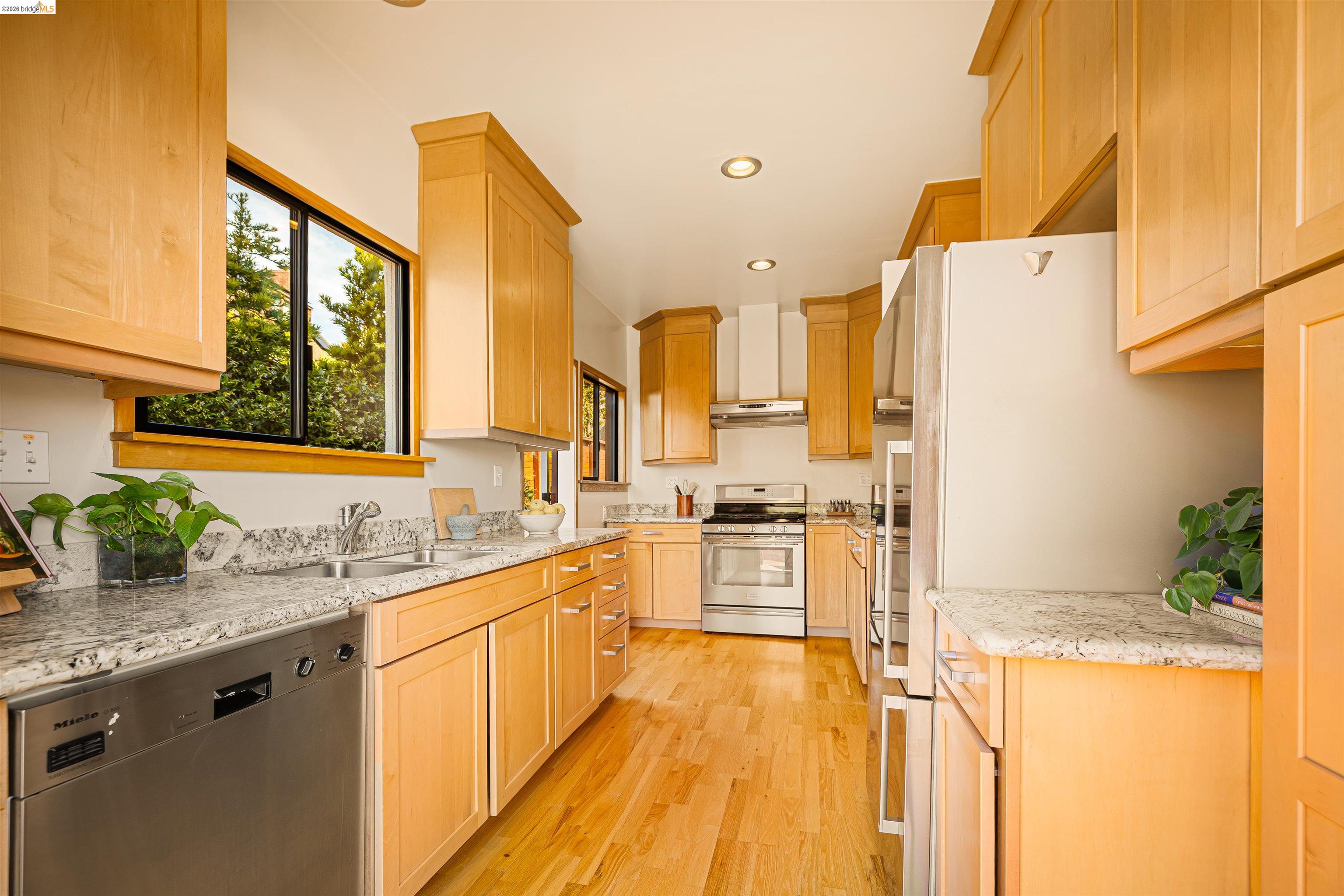 64 Colorado Avenue Berkeley, CA 94707 - Photo 22 of 93