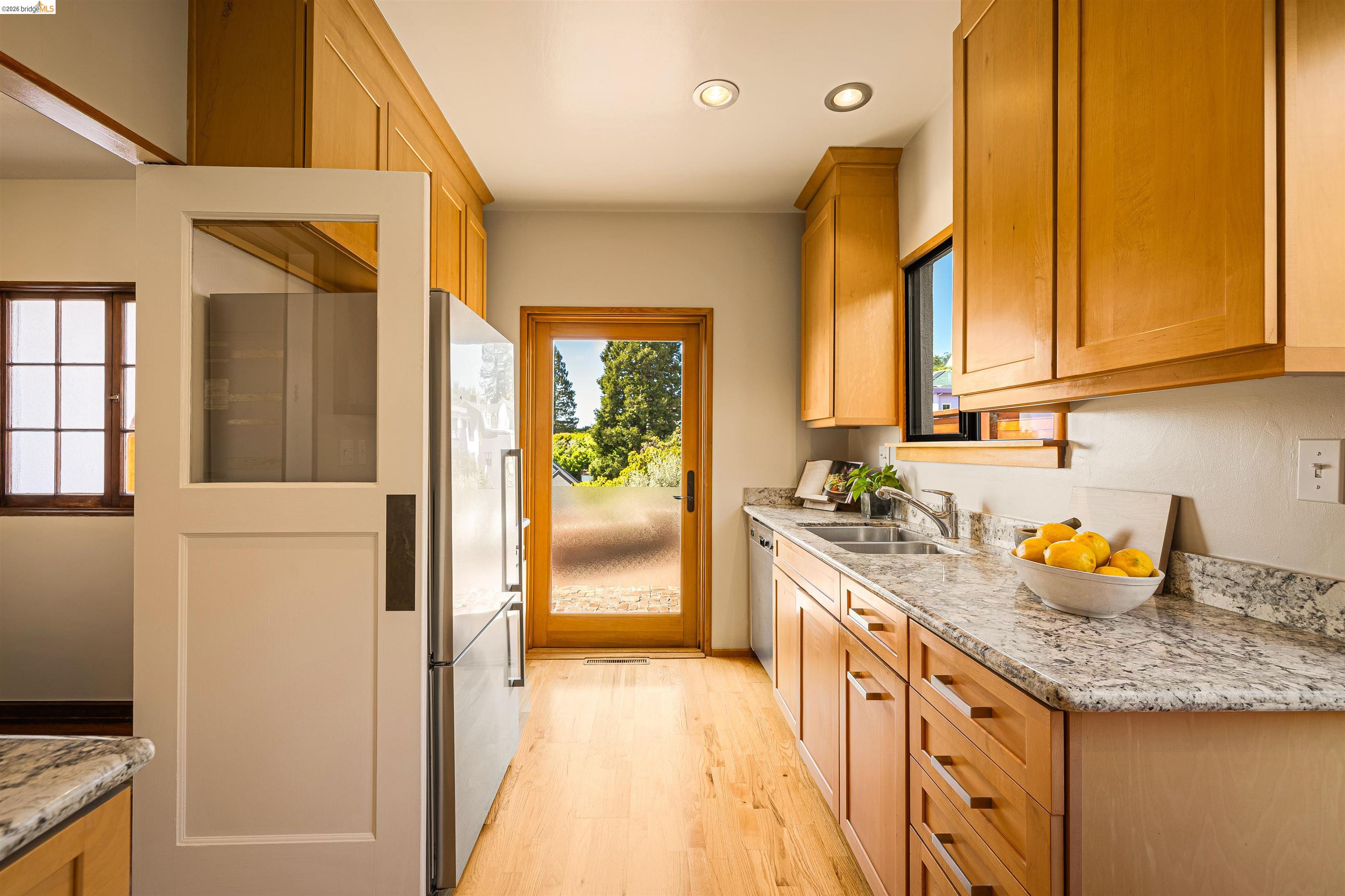 64 Colorado Avenue Berkeley, CA 94707 - Photo 27 of 93