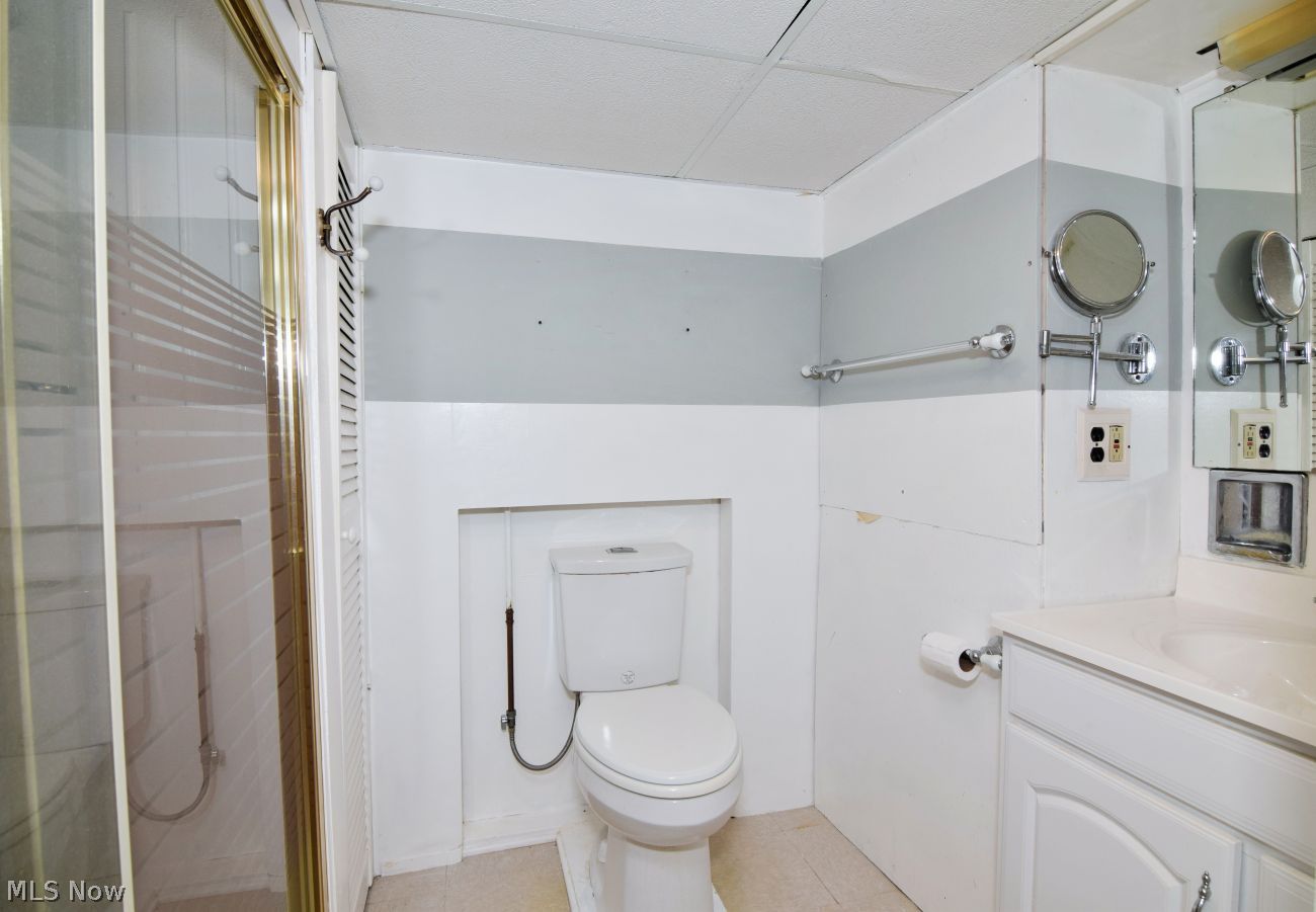3356 Clarendon Road Cleveland Heights, OH 44118 - Photo 31 of 43 Full Bath In Basement