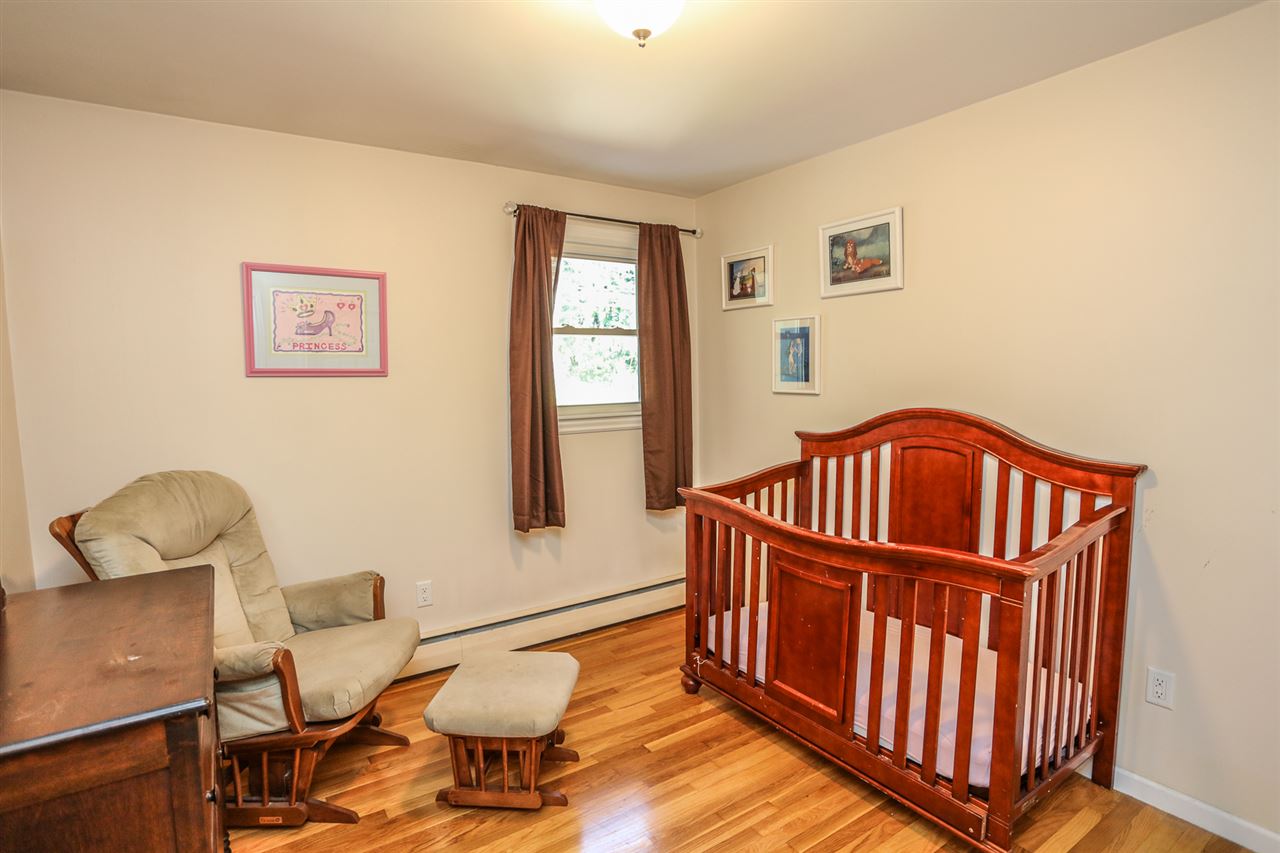 2087 River Road Manchester, NH 03104 - Photo 14 of 23