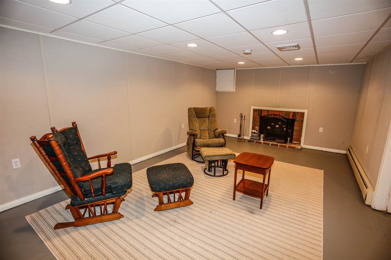 2087 River Road Manchester, NH 03104 - Photo 19 of 23