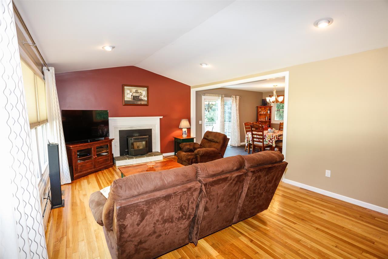 2087 River Road Manchester, NH 03104 - Photo 7 of 23