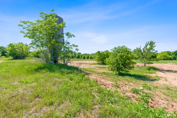 $1,850,000 | 665 Sh 230 Loop, Smithville, TX 78957