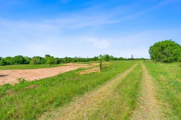 $1,850,000 | 665 Sh 230 Loop, Smithville, TX 78957