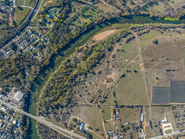 $1,850,000 | 665 Sh 230 Loop, Smithville, TX 78957