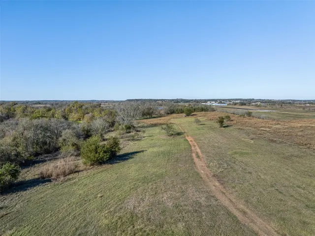 $1,850,000 | 665 Sh 230 Loop, Smithville, TX 78957