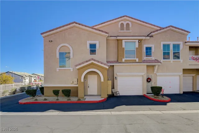 $1,600 | 9975 Peace Way, Unit 2025, Las Vegas, NV 89147