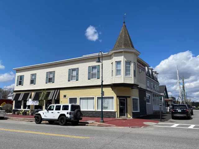 $1,773 | 4 Martin Street, Unit 13, Derry, NH 03038