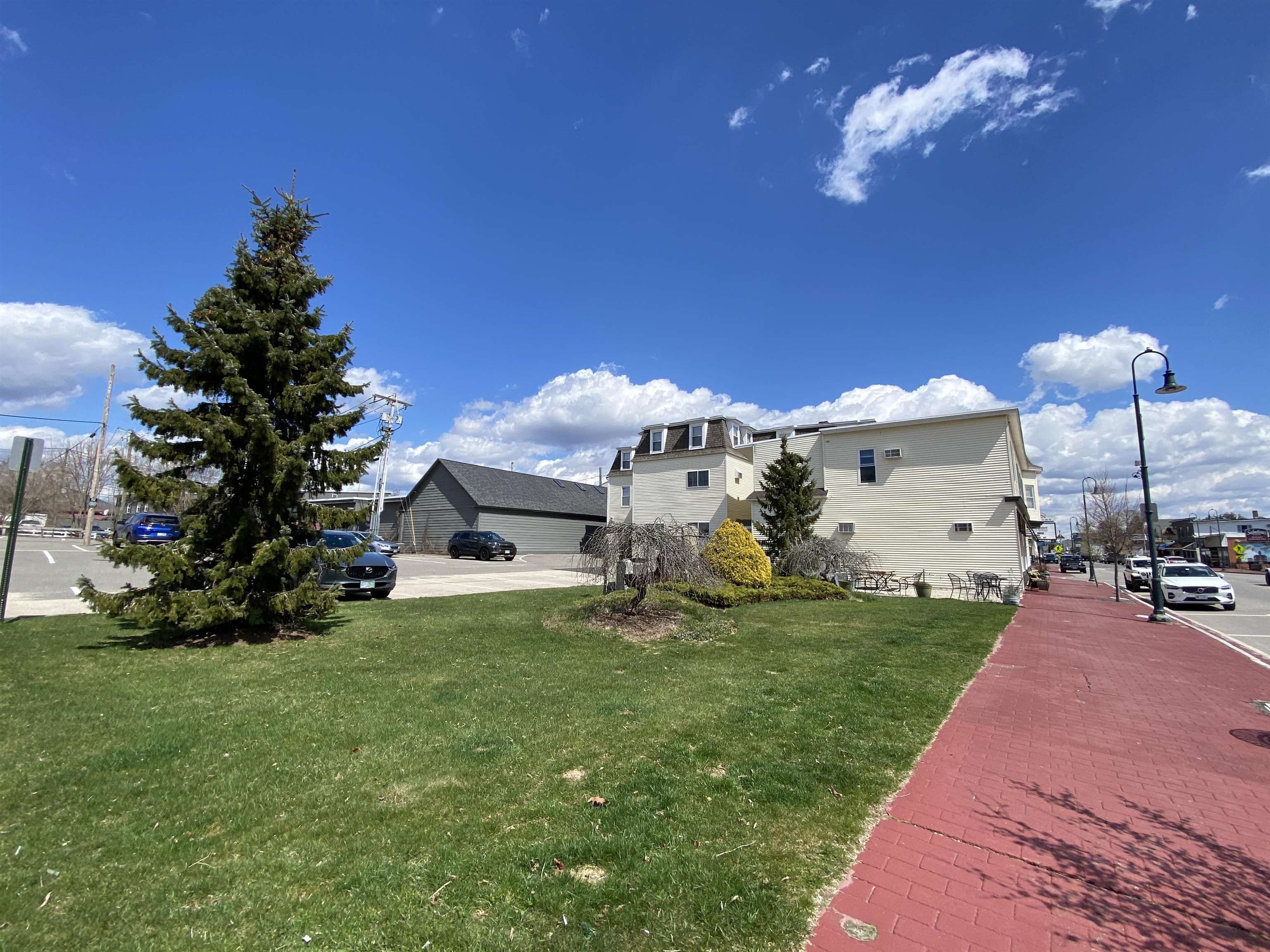 4 Martin Street, Unit 13 Derry, NH 03038 - Photo 3 of 32