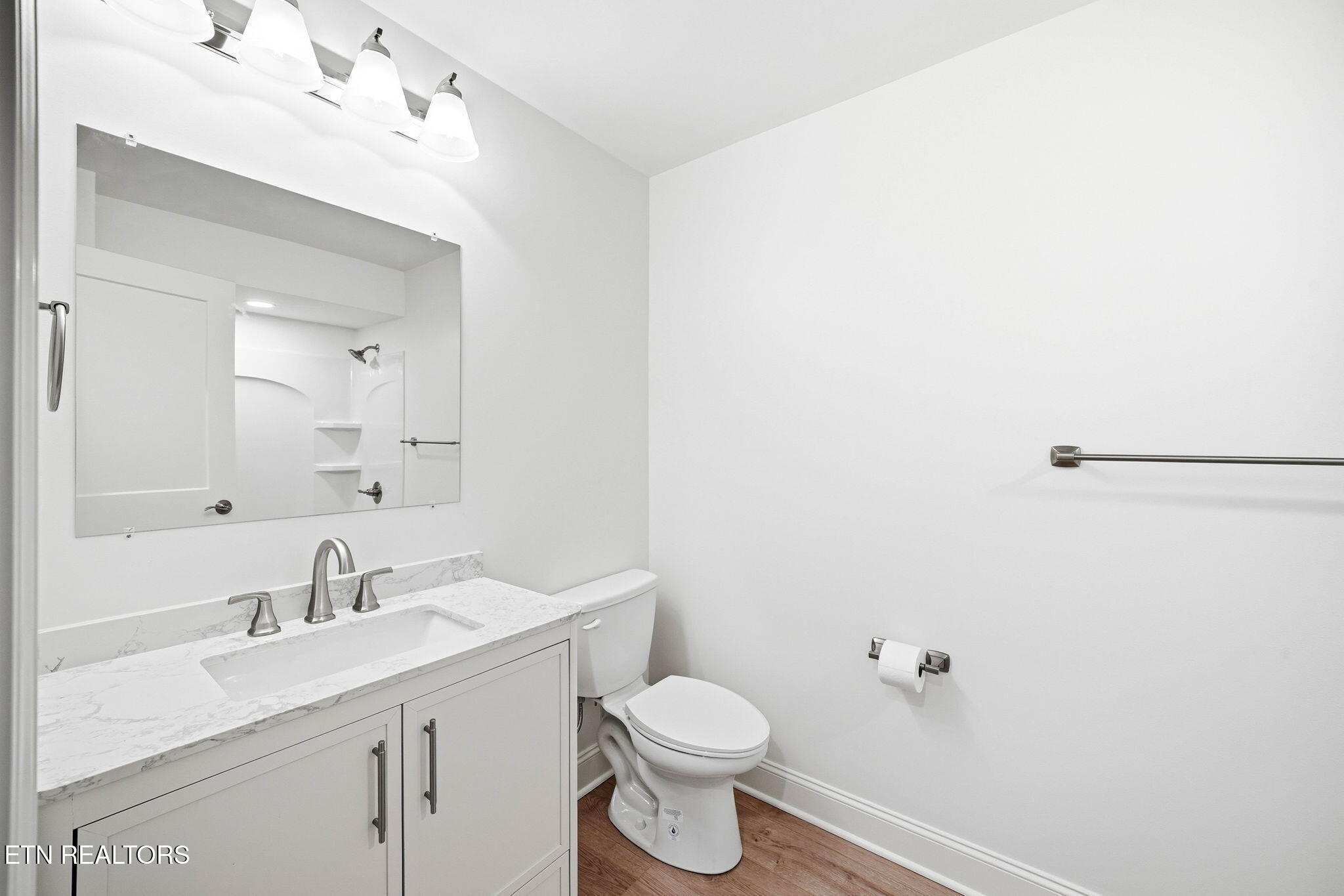 1057 West Outer Drive Oak Ridge, TN 37830 - Photo 17 of 47 hall bath