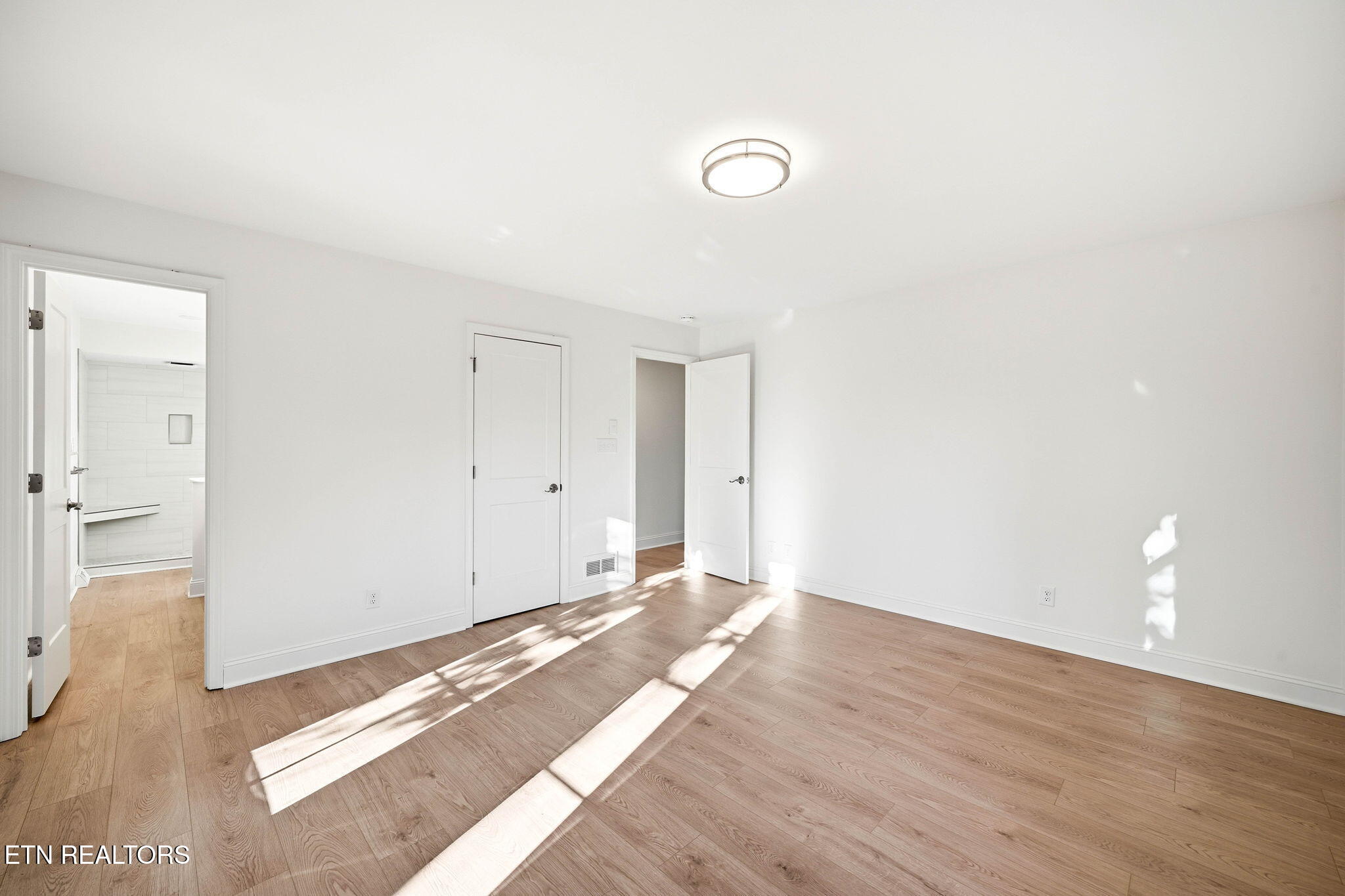 1057 West Outer Drive Oak Ridge, TN 37830 - Photo 23 of 47 primary