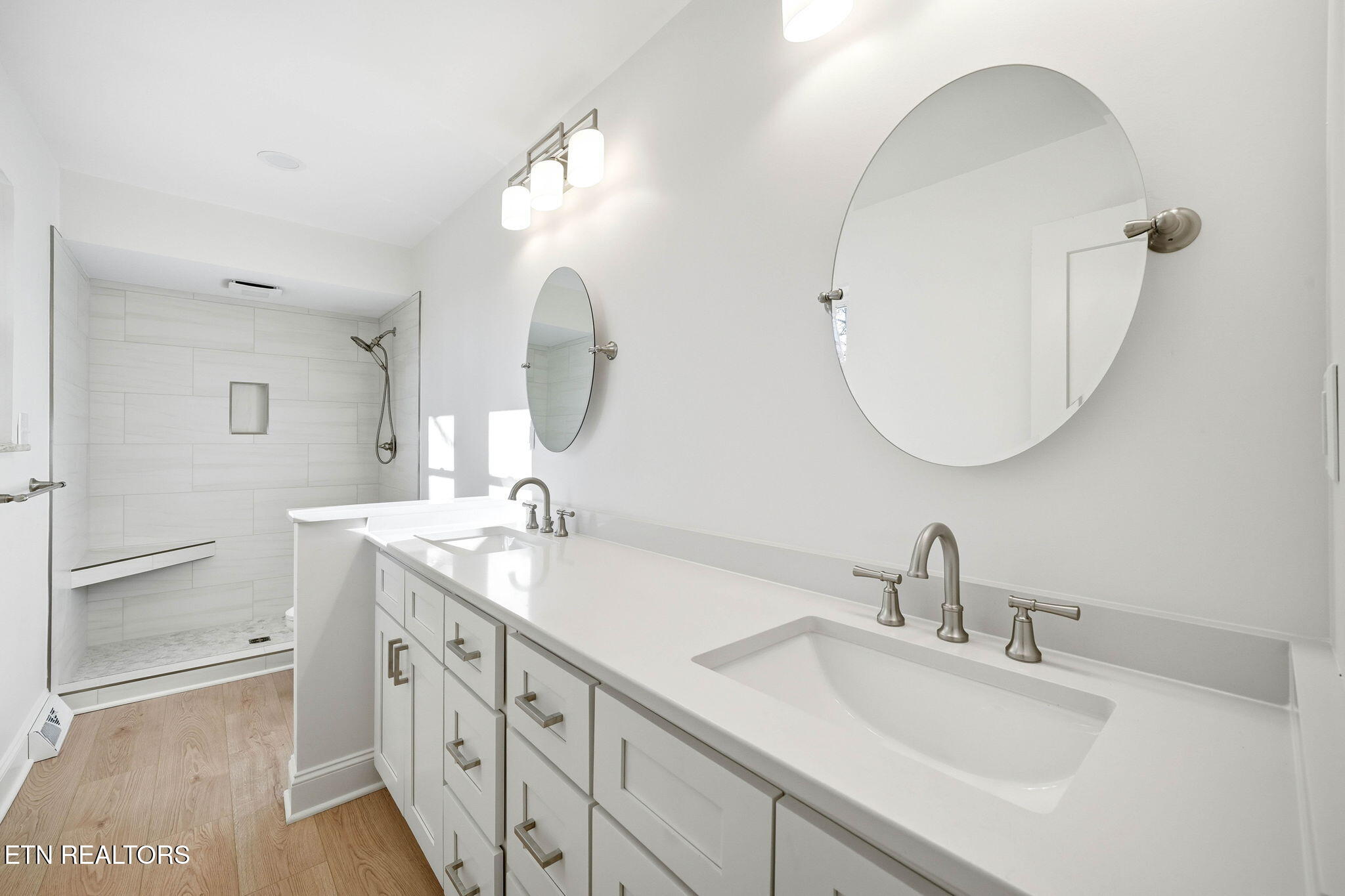 1057 West Outer Drive Oak Ridge, TN 37830 - Photo 25 of 47 primary bath