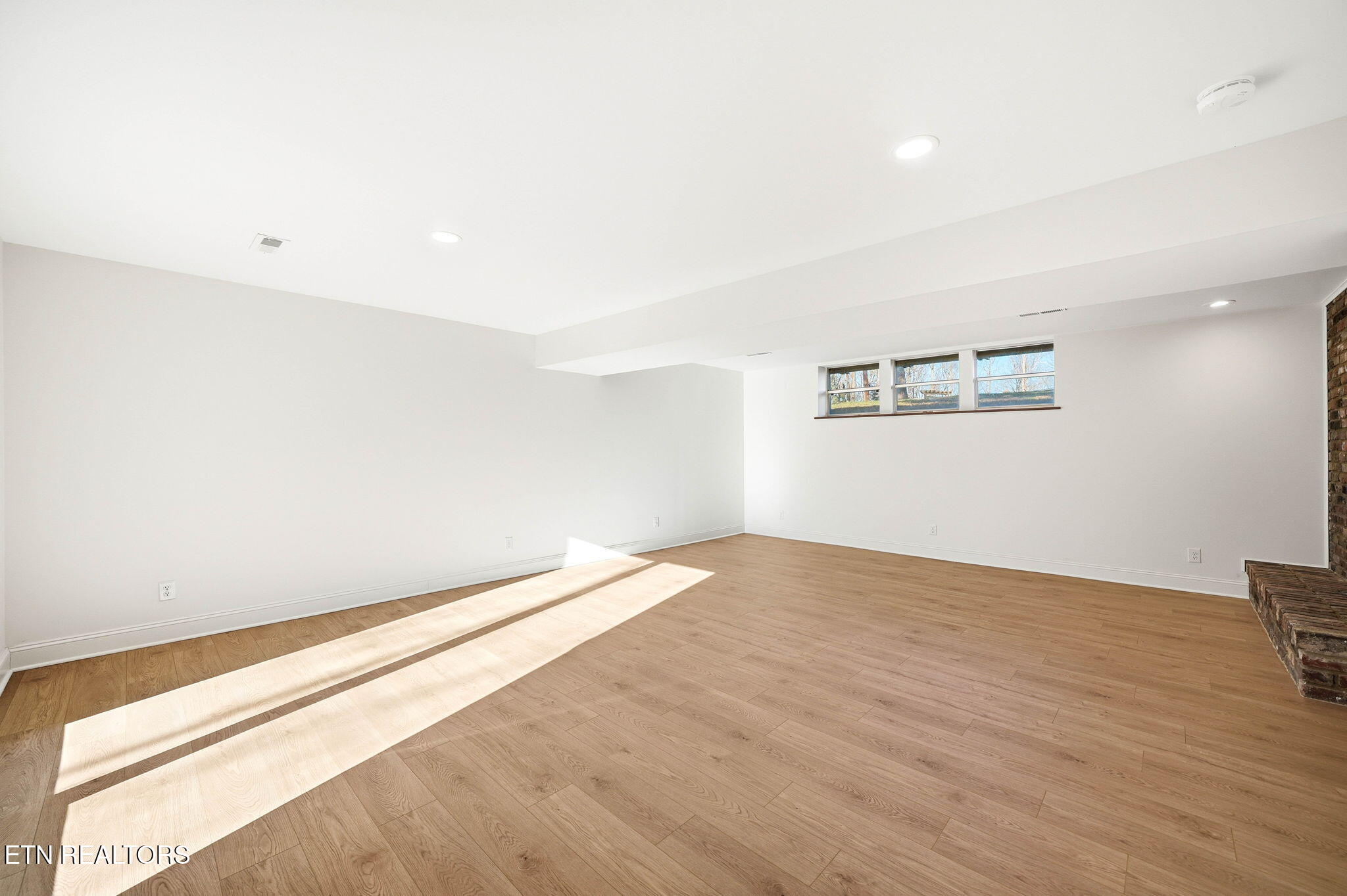 1057 West Outer Drive Oak Ridge, TN 37830 - Photo 31 of 47 den