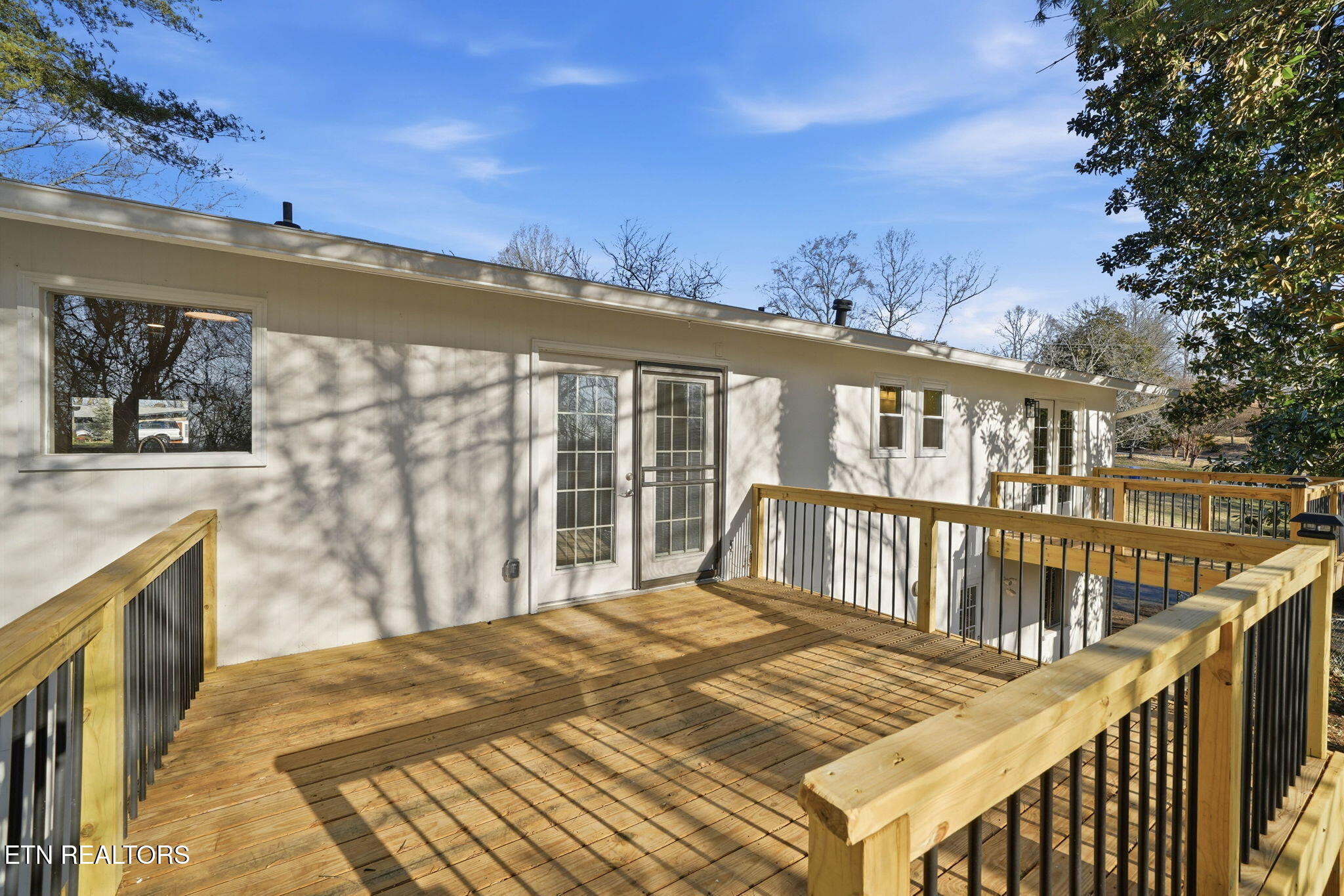 1057 West Outer Drive Oak Ridge, TN 37830 - Photo 37 of 47 Deck off kitchen