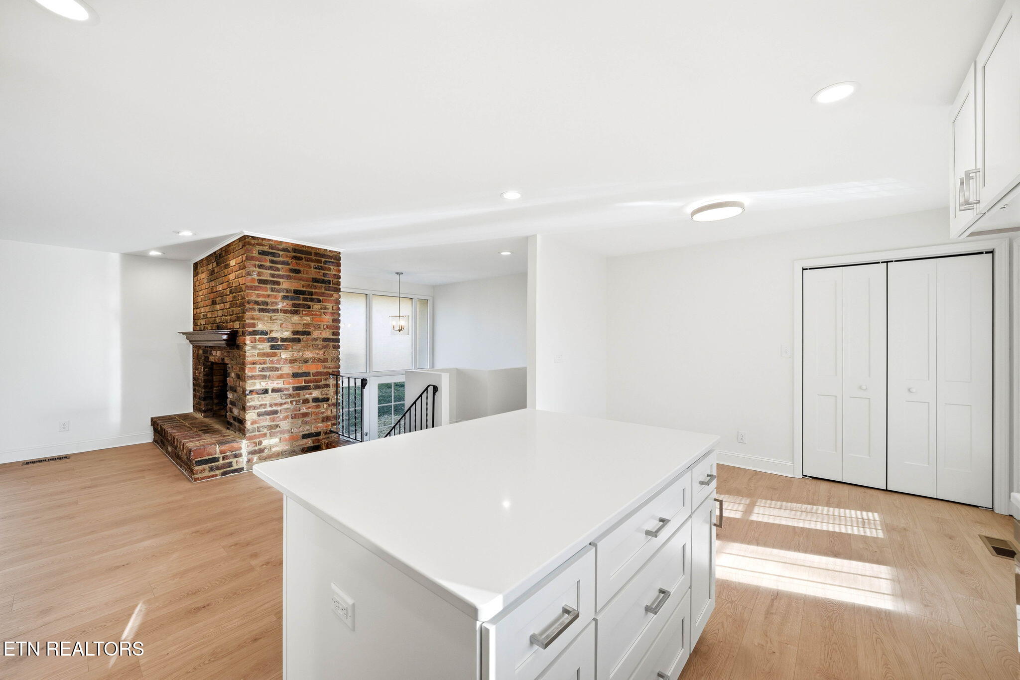 1057 West Outer Drive Oak Ridge, TN 37830 - Photo 7 of 47 Open concept