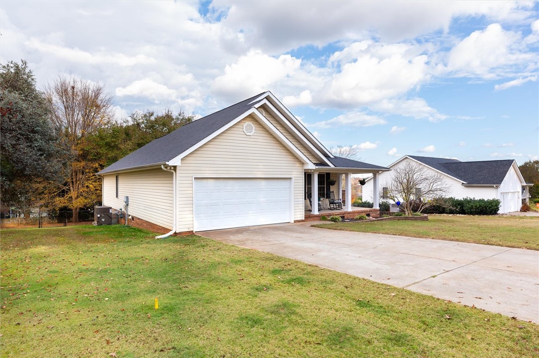 208 Laurel Heights Anderson, SC 29621 - Photo 3 of 31
