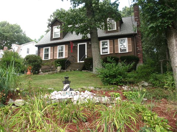 40 Pickering Road Blackstone, MA 01504 - Photo 1 of 17 Gallery Image 1