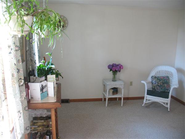 40 Pickering Road Blackstone, MA 01504 - Photo 4 of 17 Gallery Image 4
