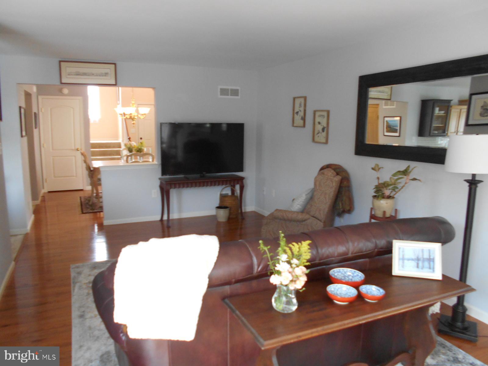 7 Ravine Drive Reading, PA 19607 - Photo 12 of 37 Living Room