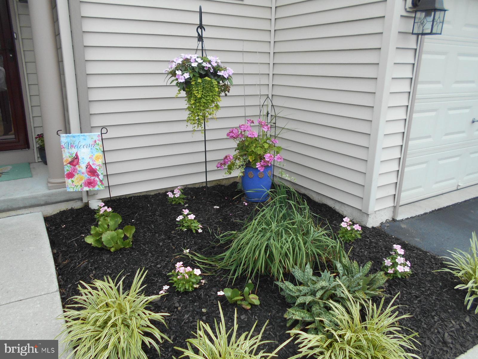 7 Ravine Drive Reading, PA 19607 - Photo 2 of 37 Lovely landscaping