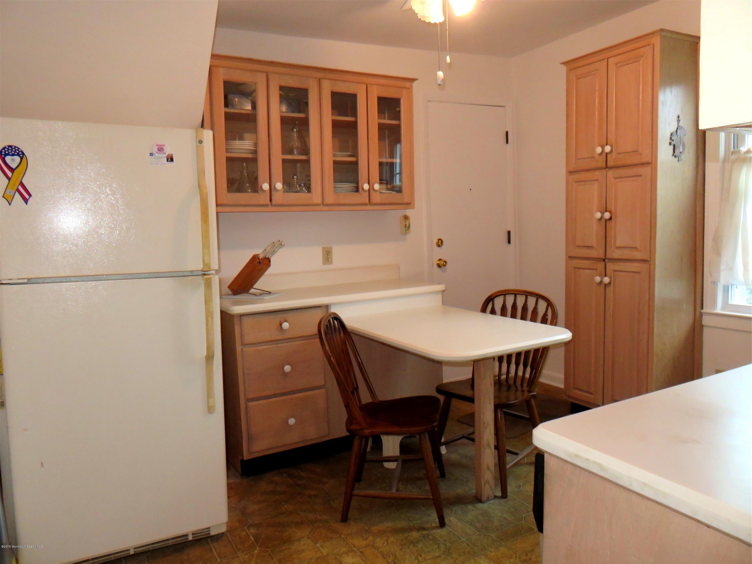 30 Pinckney Road, Unit B Red Bank, NJ 07701 - Photo 13 of 30 IMG_0685
