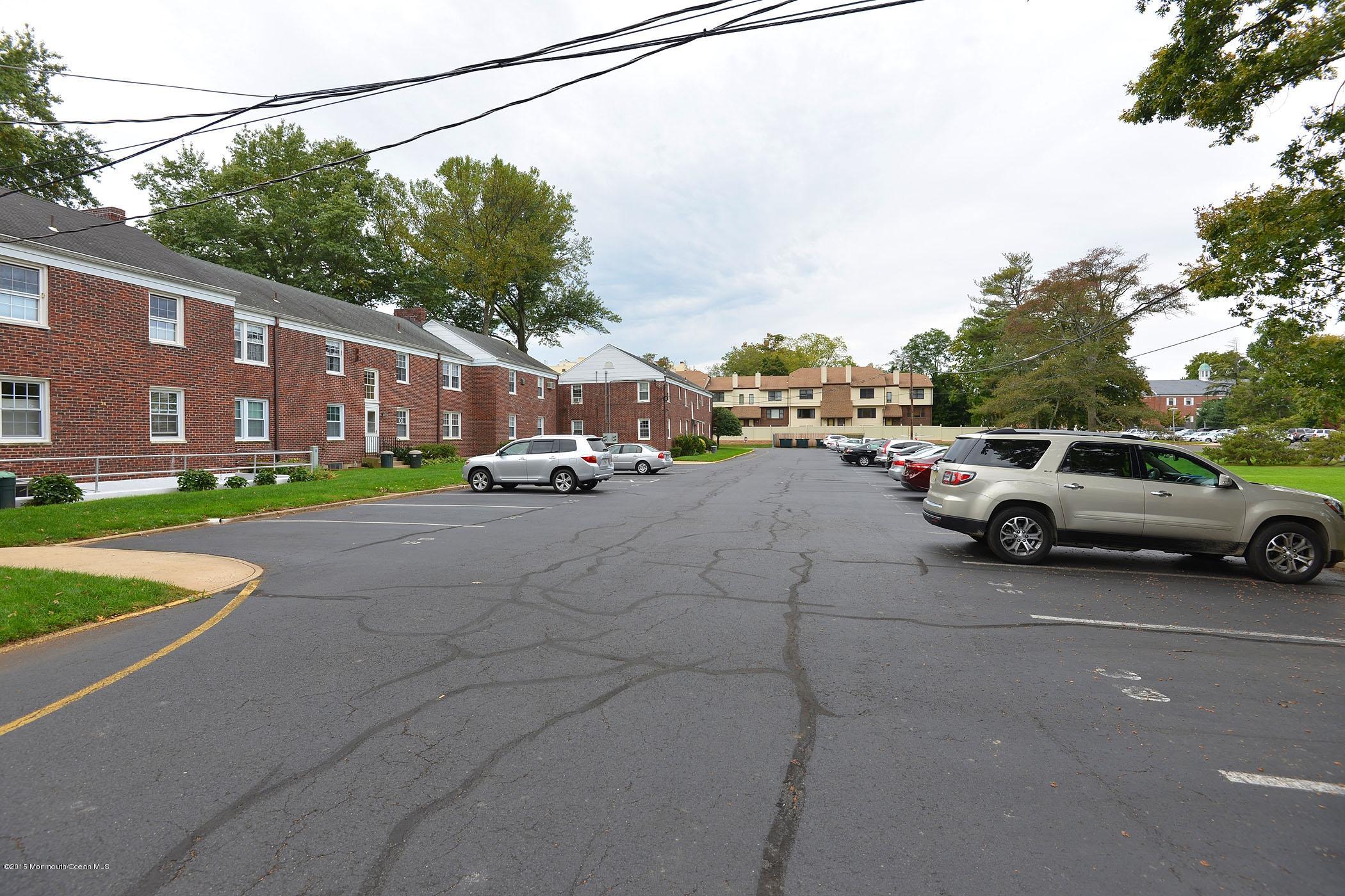 30 Pinckney Road, Unit B Red Bank, NJ 07701 - Photo 21 of 30 PARKING