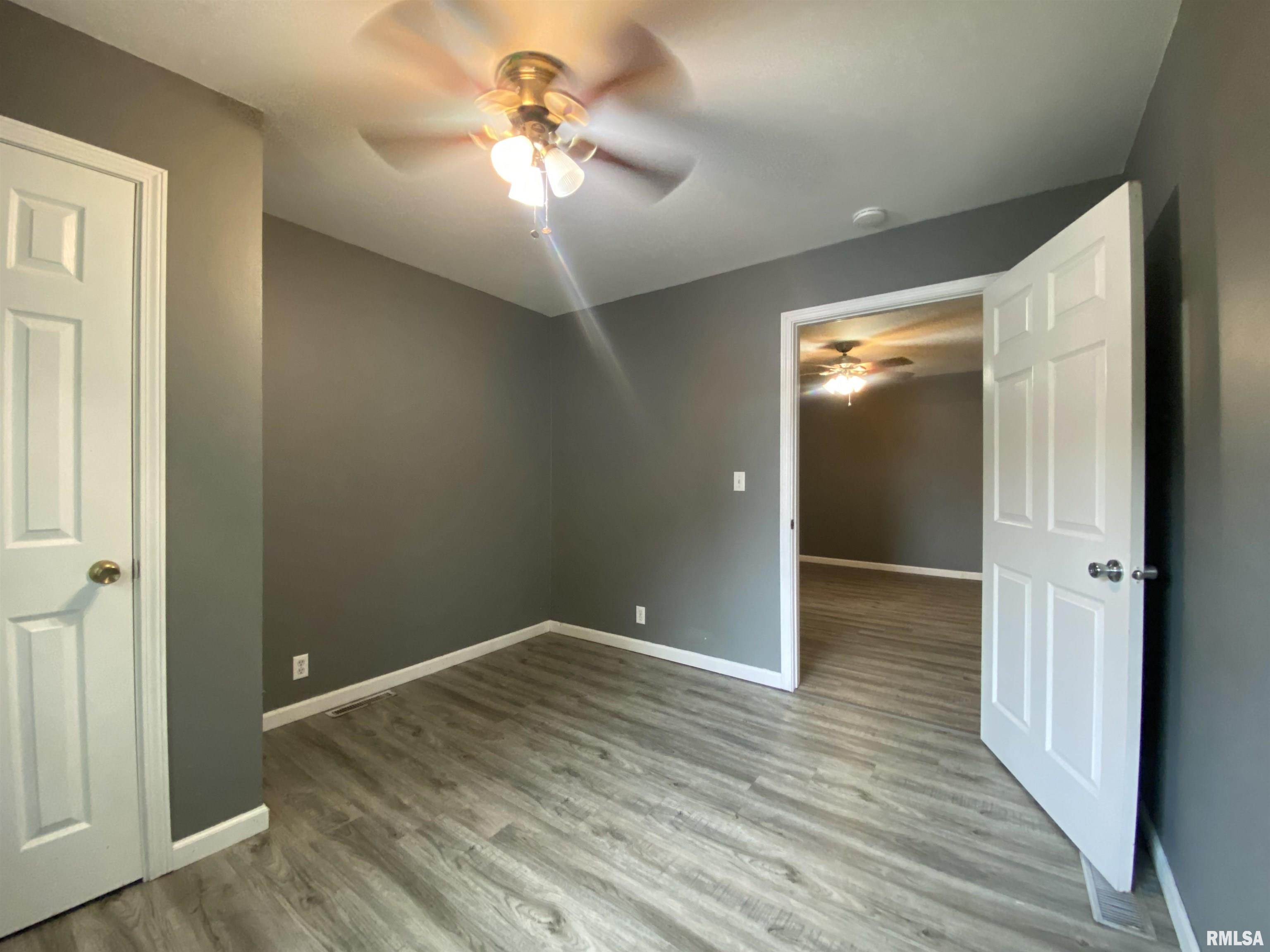 2240 North Sheridan Road Peoria, IL 61604 - Photo 19 of 33