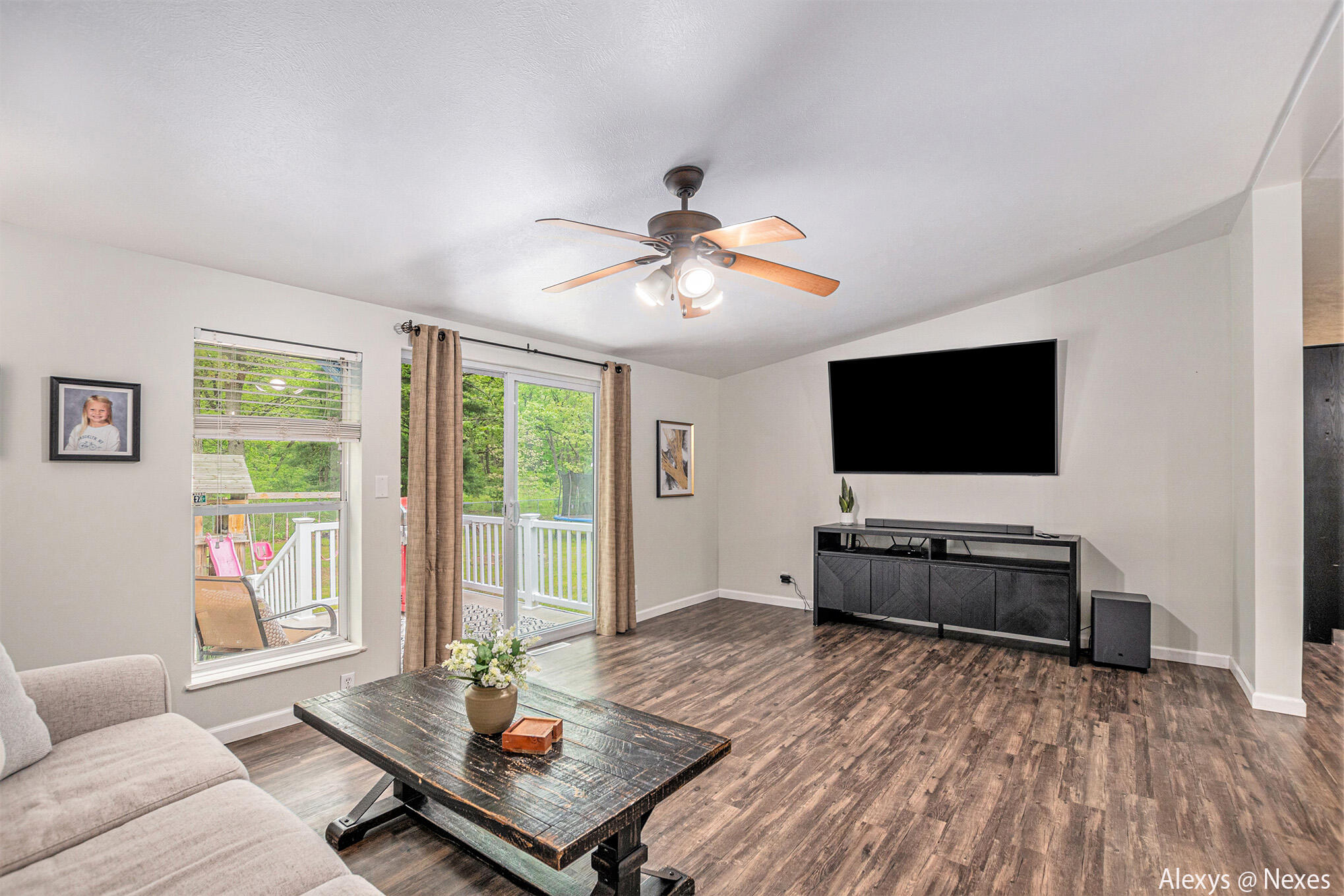 825 South Broton Road Muskegon, MI 49442 - Photo 14 of 25 DSC06461