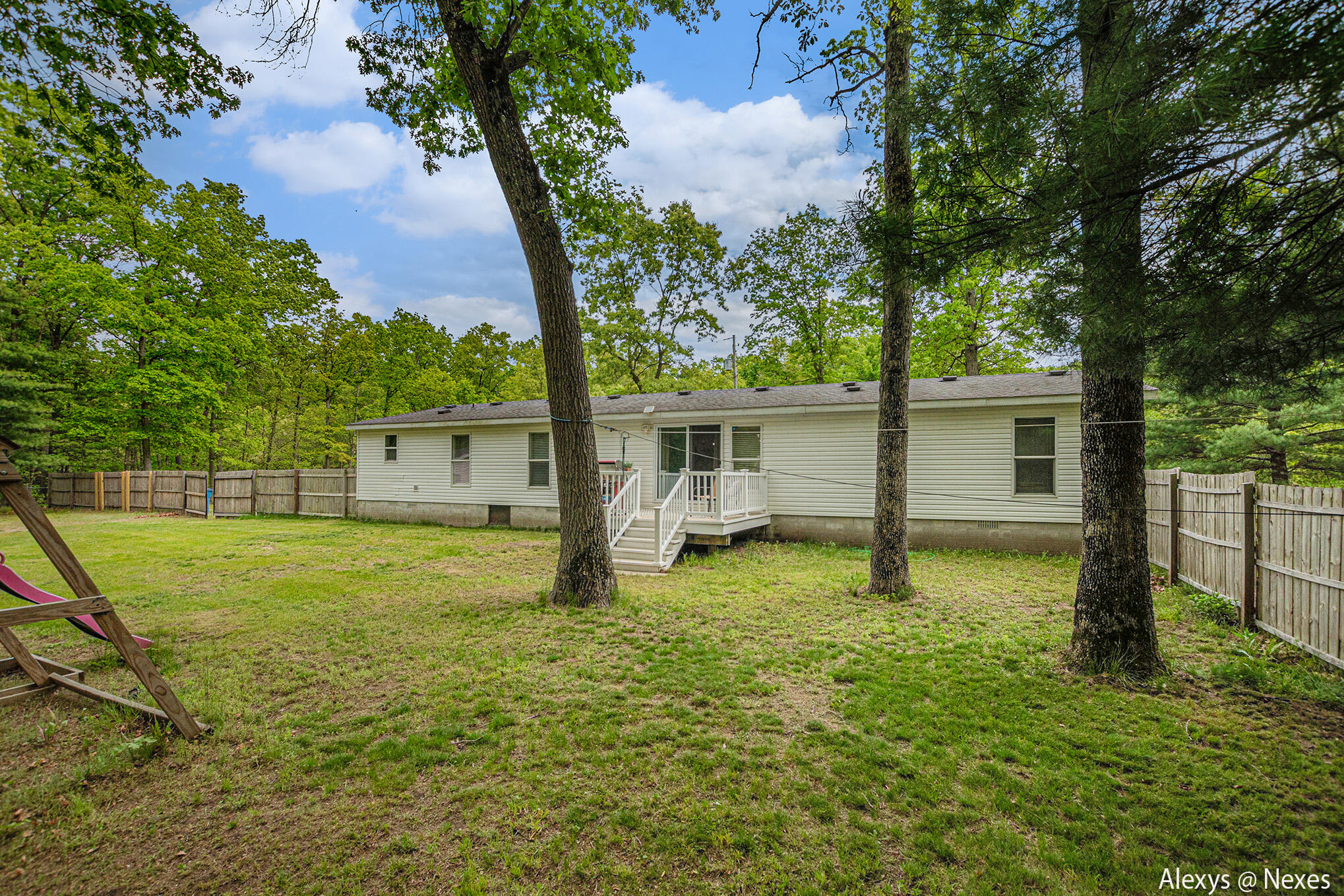 825 South Broton Road Muskegon, MI 49442 - Photo 5 of 25 DSC06415