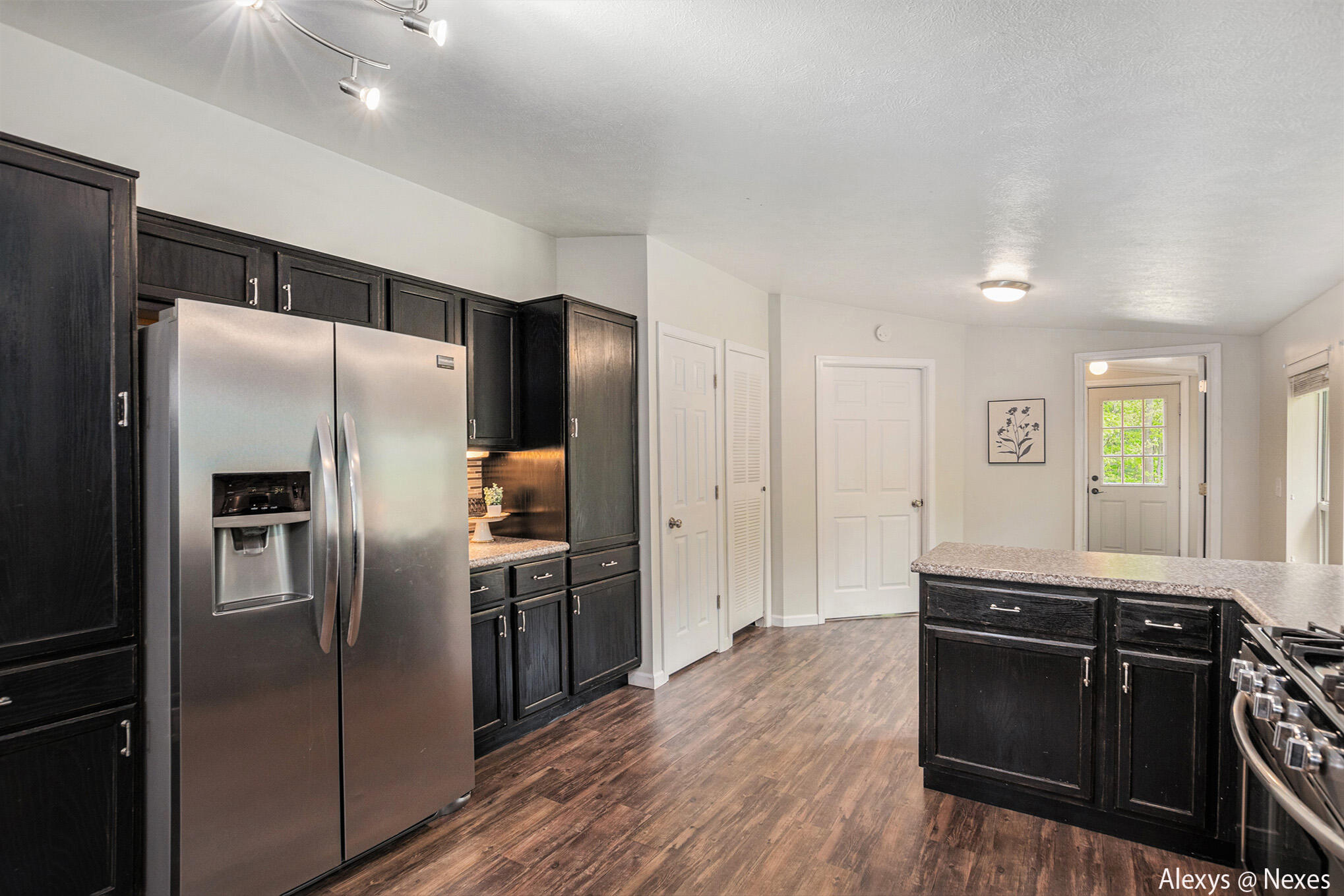 825 South Broton Road Muskegon, MI 49442 - Photo 10 of 25 DSC06453