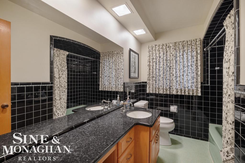 809 Fairford Road Grosse Pointe, MI 48236 - Photo 28 of 57 50195070-0c23ff01-d463-484c-8b46-65fbe24056d8.JPG