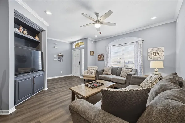 $239,900 | 102 Fraternity Row, College Station, TX 77845