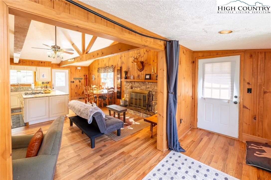 164 Fox Den Road Blowing Rock, NC 28605 - Photo 20 of 49 Gallery Image 20