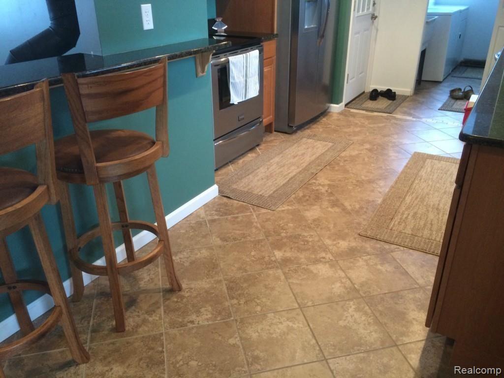 10225 Carroll Road Columbus, MI 48063 - Photo 16 of 27 IMG_0332.jpg